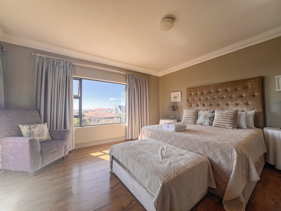 9 Bedroom Property for Sale in Myburgh Park Western Cape